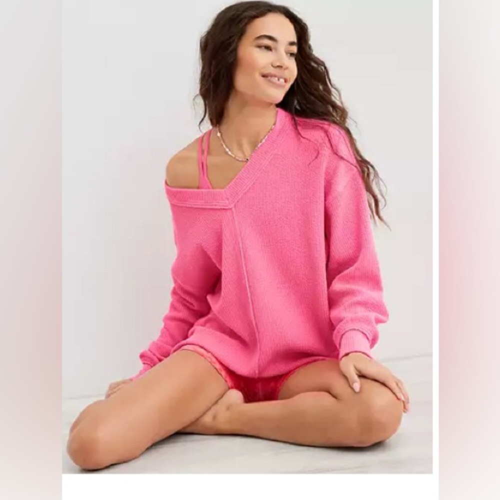 Wonder Texture V-Neck Sweatshirt